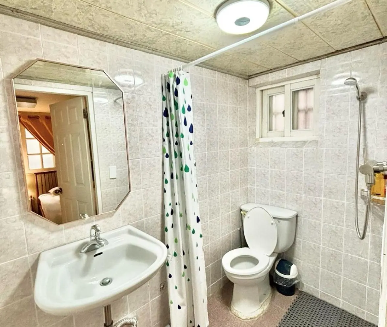 فندق Twotwo House سيول 2*,