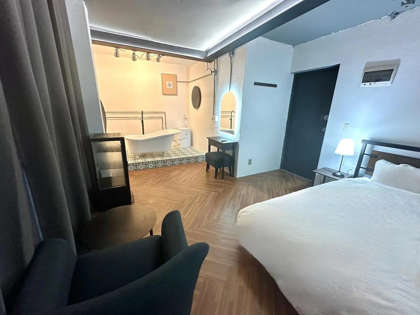 ** بيت ضيافة فندق Twotwo House سيول كوريا الجنوبية